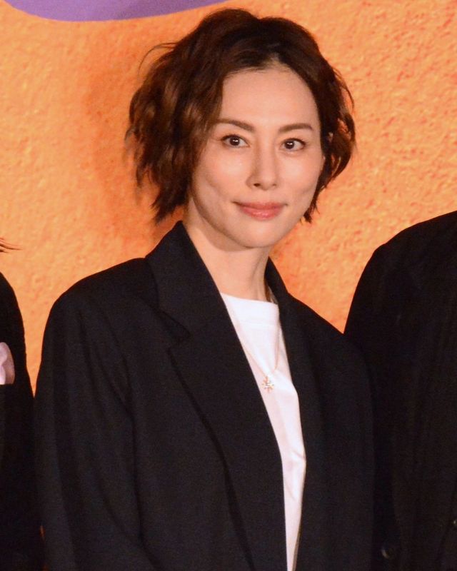 米倉涼子、映画『エンジェルフライト』完成披露で久々公の場“エンジェルハース”メンバーと登壇（7枚目）