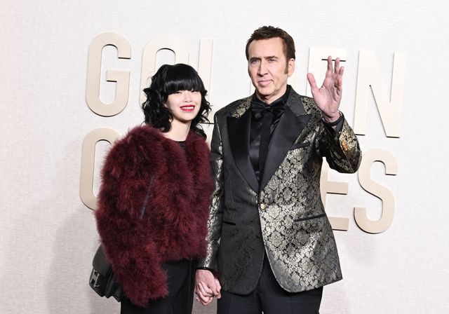 第81回ゴールデン・グローブ賞授賞式でのニコラス・ケイジ＆妻リコ・シバタ（2枚目）