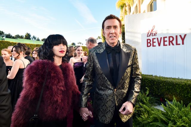 第81回ゴールデン・グローブ賞授賞式でのニコラス・ケイジ＆妻リコ・シバタ（3枚目）