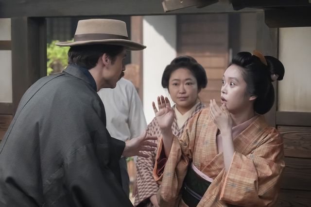 驚くトキ（高石あかり）…朝ドラ「ばけばけ」第72回の場面写真：フォトギャラリー