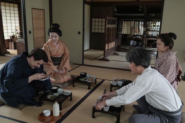 驚くトキ（高石あかり）…朝ドラ「ばけばけ」第72回の場面写真（4枚目）