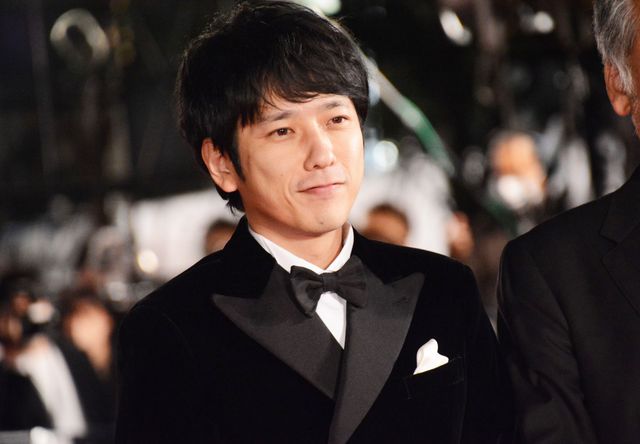 二宮和也、タキシード姿がかっこよすぎ！東京国際映画祭レッドカーペット登場（5枚目）