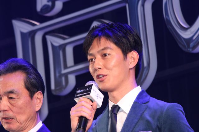 滝沢秀明、今年を表す漢字一文字に「行」　主演ドラマ完成披露に登壇（5枚目）