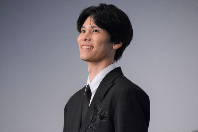 八木勇征の長い脚…！萩原利久と仲良く『美しい彼』ギャラクシー賞受賞記念イベント登壇（6枚目）