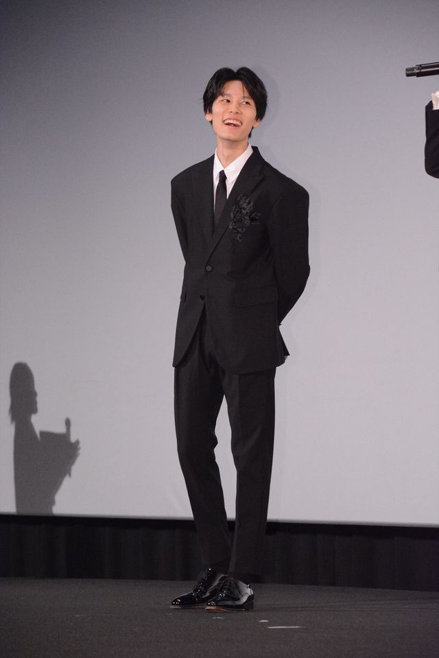 八木勇征の長い脚…！萩原利久と仲良く『美しい彼』ギャラクシー賞受賞記念イベント登壇（12枚目）