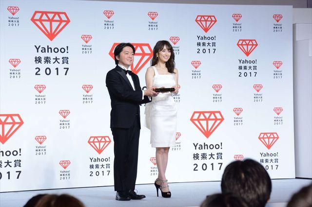 高橋一生がこ～んな笑顔に！「Yahoo!検索大賞 2017」発表会（7枚目）