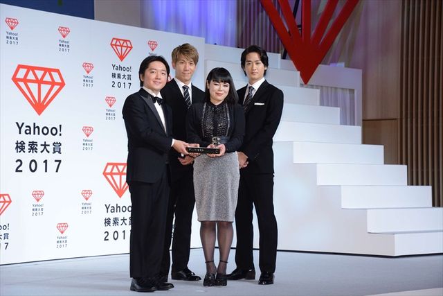 高橋一生がこ～んな笑顔に！「Yahoo!検索大賞 2017」発表会（29枚目）