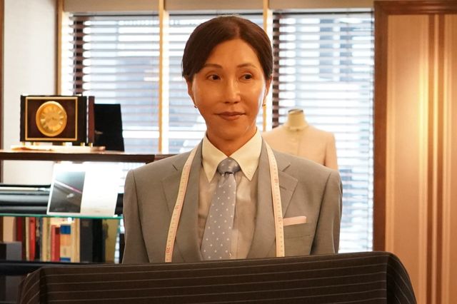 俳優・龍イチカが紳士服店の店員役に！