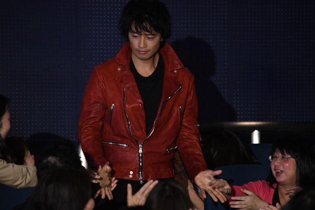 斎藤工、主演映画『麻雀放浪記2020』初日に「心から嬉しい」：フォトギャラリー