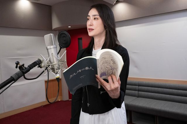 高橋文哉＆天海祐希、東野圭吾原作のアニメ映画『クスノキの番人』アフレコ姿が公開！（3枚目）