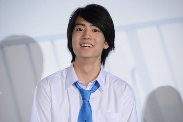 野村周平＆平祐奈らが、観客と自撮り！『サクラダリセット　前篇』完成披露試写会フォトギャラリー（16枚目）