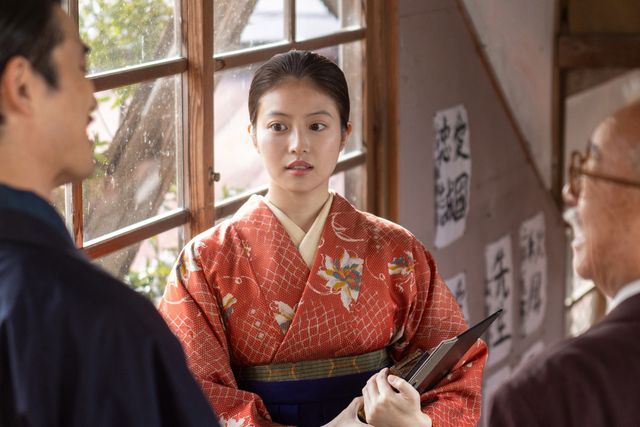 なぜ断るのかわかる気がすると言う蘭子（河合優実）…「あんぱん」第9週「絶望の隣は希望」第44回（4枚目）