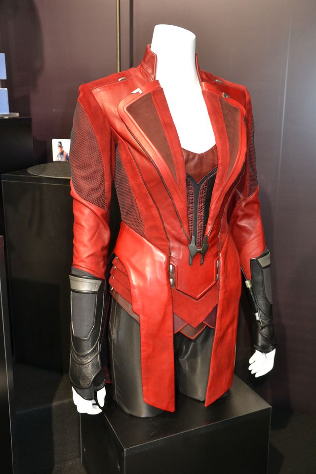 これがナターシャのホワイトスーツ！「マーベル・オールスターズ」展示品（7枚目）