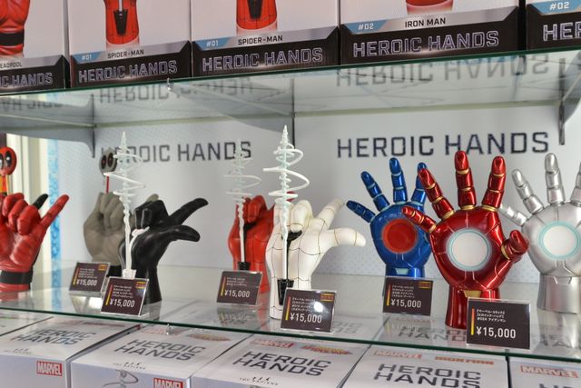 これがナターシャのホワイトスーツ！「マーベル・オールスターズ」展示品（37枚目）