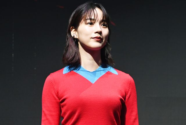 のん、キュートなファッションで魅了！草なぎ剛主演『新幹線大爆破』発車記念イベント（5枚目）
