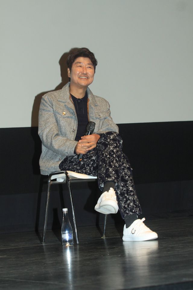 是枝裕和監督×ソン・ガンホ×イ・ジウン（IU）×イ・ジュヨン『ベイビー・ブローカー』釜山で上映に歓喜（6枚目）