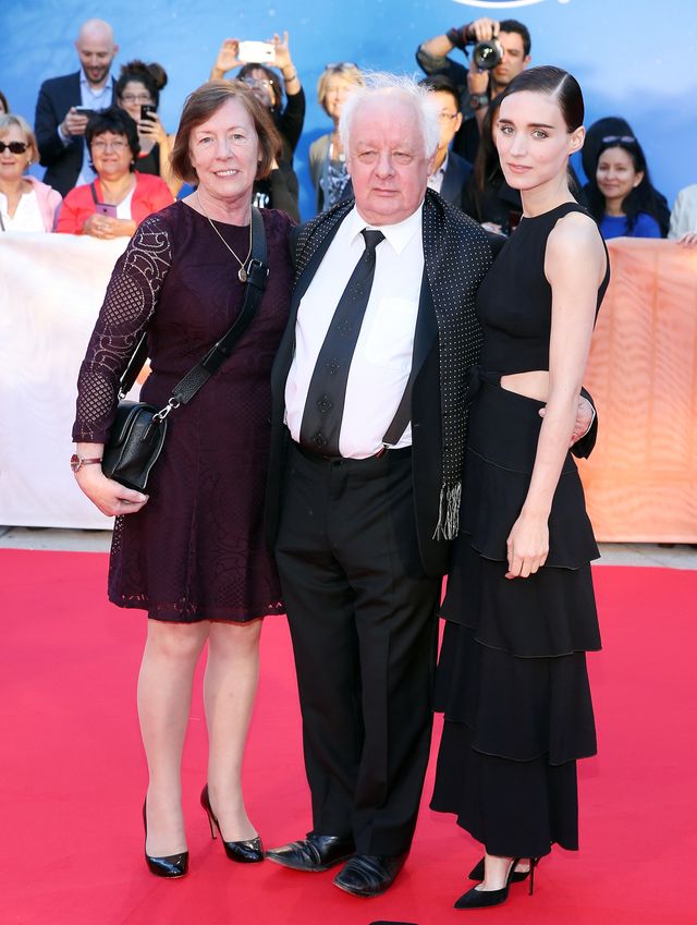 腰の切れ込みがセクシーなルーニー・マーラ！第41回トロント映画祭フォトギャラリー（5枚目）