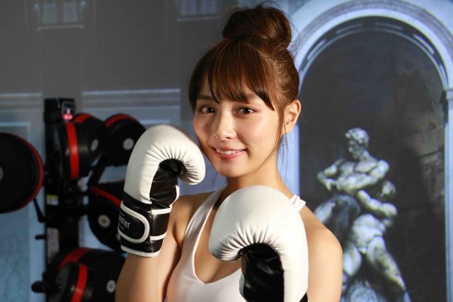 【全5枚】内田理央が合コンでのモテテクを学ぶ！ミニドラマ風トークバラエティー「決戦は金曜日！」：フォトギャラリー