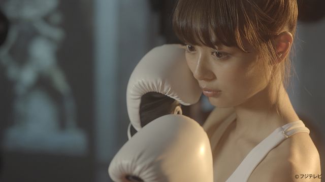 【全5枚】内田理央が合コンでのモテテクを学ぶ！ミニドラマ風トークバラエティー「決戦は金曜日！」（2枚目）