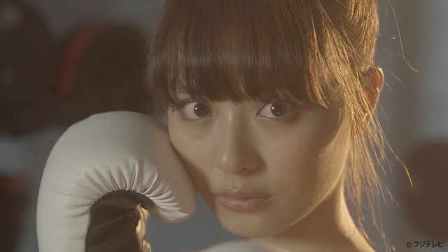 【全5枚】内田理央が合コンでのモテテクを学ぶ！ミニドラマ風トークバラエティー「決戦は金曜日！」（4枚目）