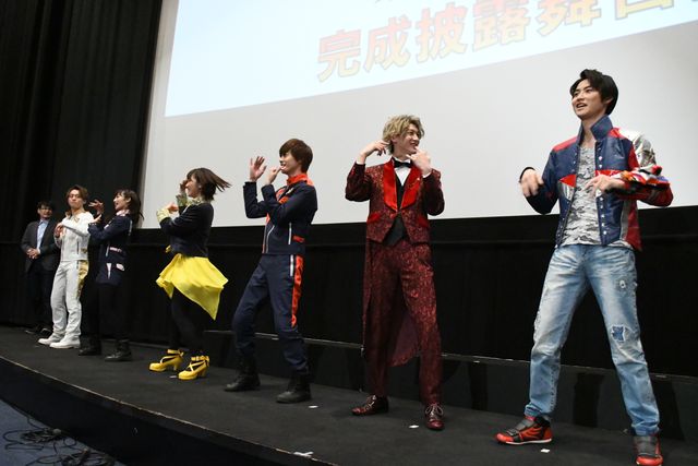 ジュウオウジャー・國島直希の出演がサプライズ発表！『ルパンレンジャーVSパトレンジャーVSキュウレンジャー』完成披露上映会（42枚目）