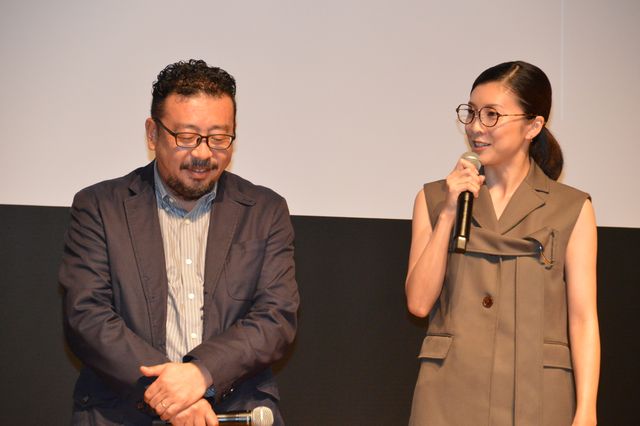竹内結子、メガネ姿も美しい！東京国際映画祭ラインナップ発表会（10枚目）