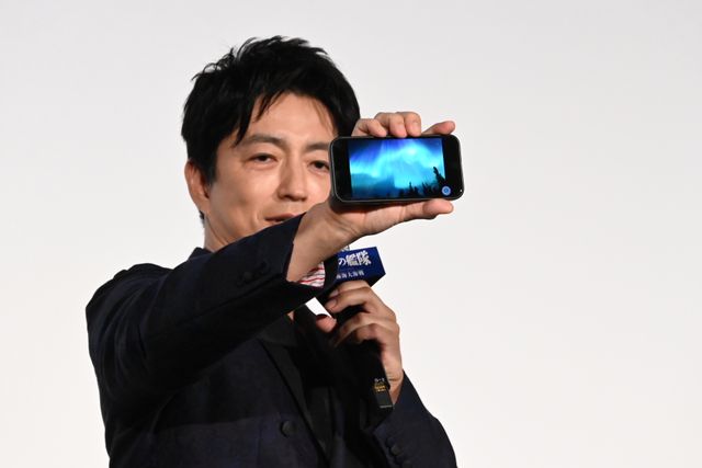 上戸彩、チラリ肩見せ 美麗ドレス披露『沈黙の艦隊　北極海大海戦』初日舞台挨拶（20枚目）