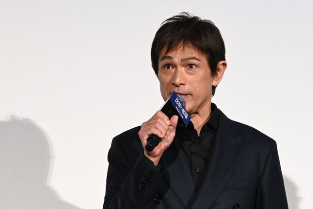 上戸彩、チラリ肩見せ 美麗ドレス披露『沈黙の艦隊　北極海大海戦』初日舞台挨拶（28枚目）