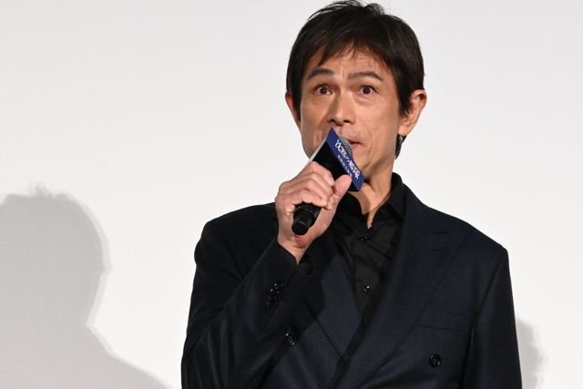 上戸彩、チラリ肩見せ 美麗ドレス披露『沈黙の艦隊　北極海大海戦』初日舞台挨拶（32枚目）