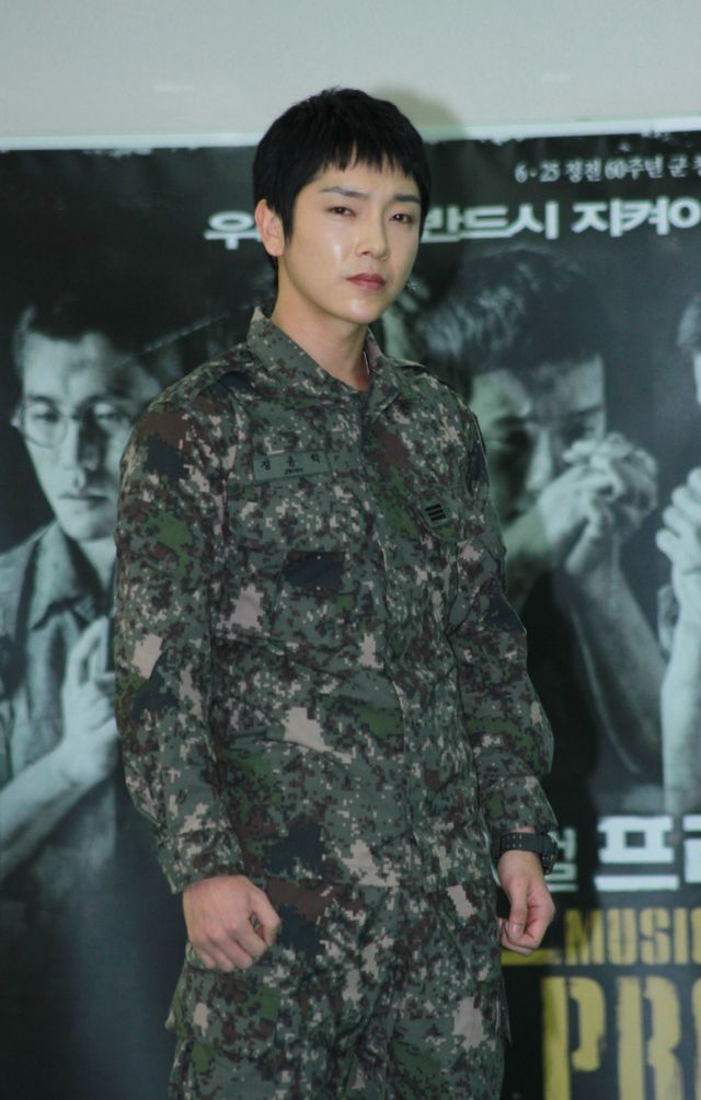 SUPER JUNIORイトゥク、超新星ユナク　軍創作ミュージカル「The Promise」の練習現場公開＜韓国JPICTURES＞（4枚目）