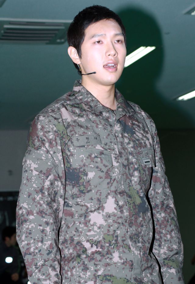 SUPER JUNIORイトゥク、超新星ユナク　軍創作ミュージカル「The Promise」の練習現場公開＜韓国JPICTURES＞（7枚目）