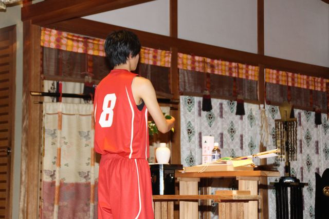 志尊淳＆佐野勇斗らユニフォーム姿で参拝！映画『走れ！T校バスケット部』大ヒット祈願（14枚目）