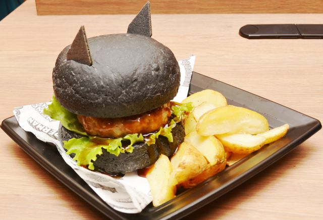 これがスーパーマンバーガーだ！東京コミコンDCカフェメニュー（2枚目）