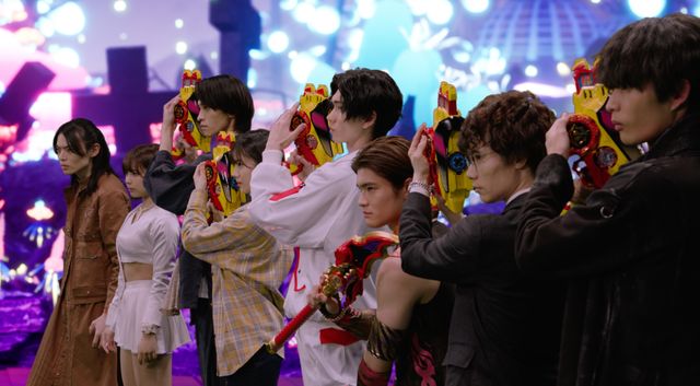 「キョウリュウジャー」10周年、竜星涼がキング再演！『キングオージャーVS』新場面写真（14枚目）