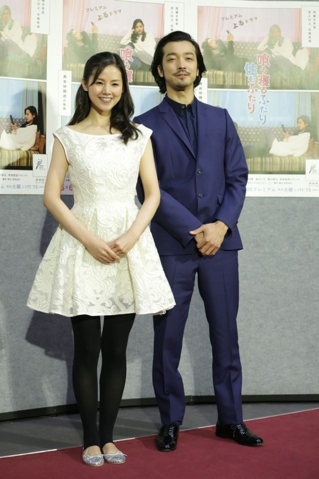 小西真奈美と金子ノブアキが腕を組んでニッコリ！　ドラマ「喰う寝るふたり 住むふたり」会見フォトギャラリー（5枚目）