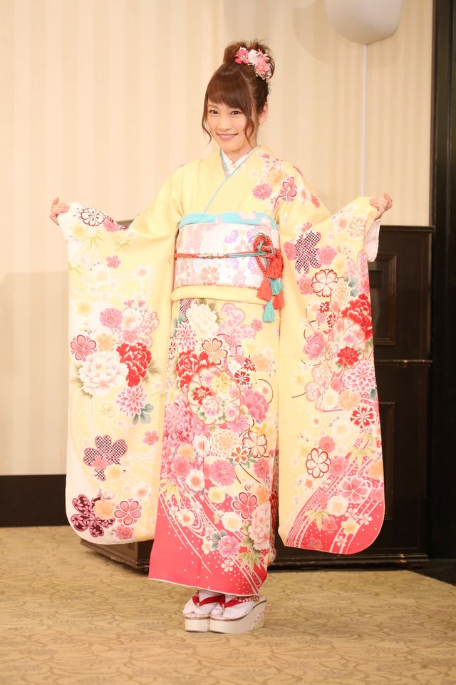 AKB48川栄李奈、新成人を迎えるも、今年もおバカキャラ健在で　画像ギャラリー（7枚目）