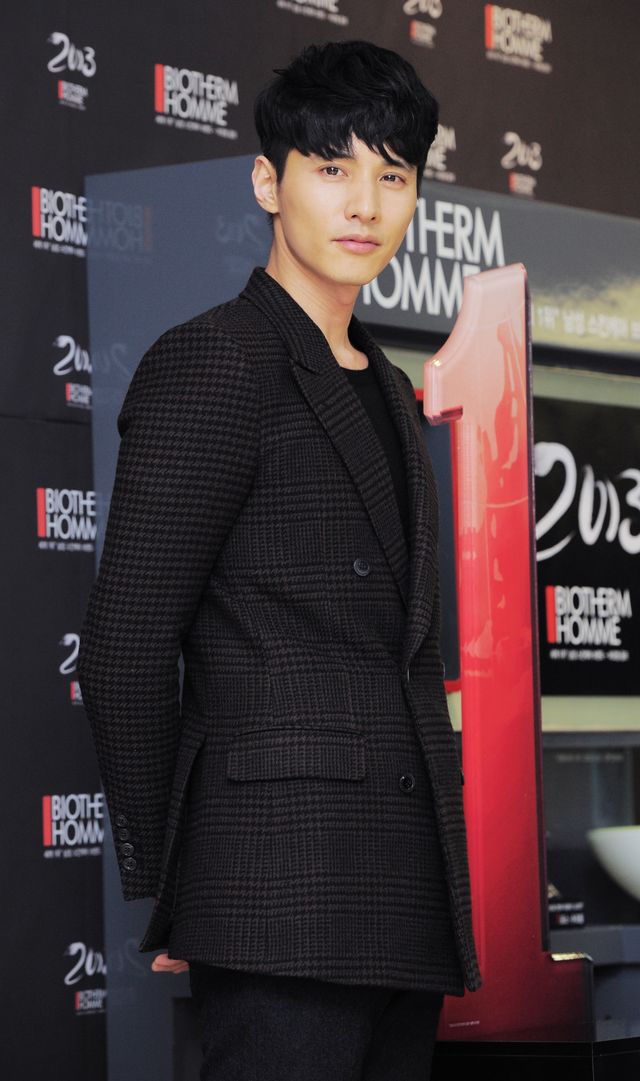 やっぱりカッコよすぎ!“韓流四天王”ウォンビン画像集:フォトギャラリー