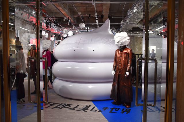 稲垣×草なぎ×香取「POP UP SHOP」内覧会（2枚目）