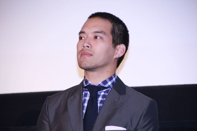 橋本愛、親友・松岡茉優とハグ！『リトル・フォレスト 冬・春』初日（2枚目）