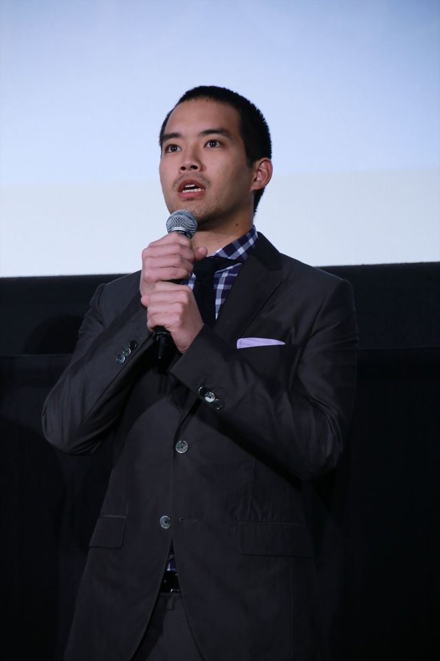 橋本愛、親友・松岡茉優とハグ！『リトル・フォレスト 冬・春』初日（5枚目）