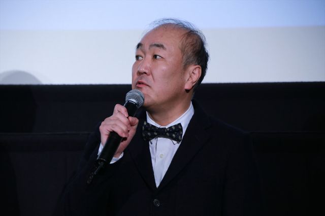 橋本愛、親友・松岡茉優とハグ！『リトル・フォレスト 冬・春』初日（9枚目）