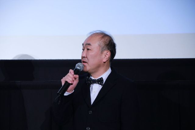 橋本愛、親友・松岡茉優とハグ！『リトル・フォレスト 冬・春』初日（10枚目）