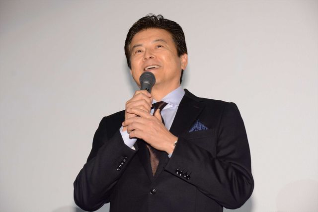 田中麗奈、大胆スリットドレスで登場！三浦友和主演『葛城事件』公開初日フォトギャラリー（4枚目）