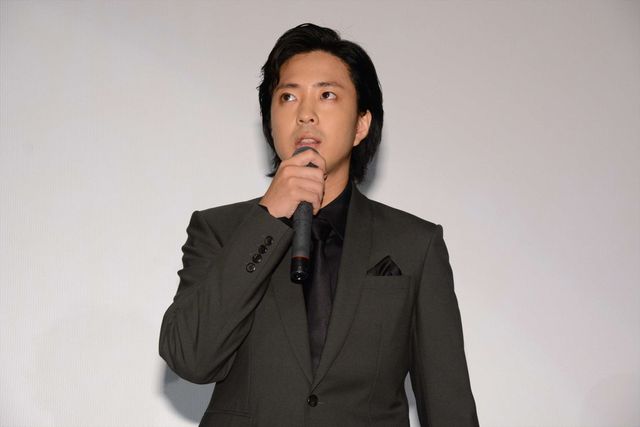 田中麗奈、大胆スリットドレスで登場！三浦友和主演『葛城事件』公開初日フォトギャラリー（12枚目）