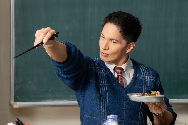 せんべい汁にうっとり…『おいしい給食　炎の修学旅行』新場面写真（4枚目）