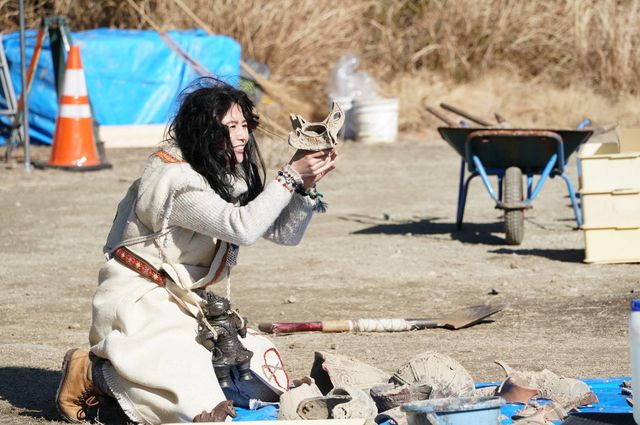 長澤まさみ“考古学マニア”に！キョーレツな変身：フォトギャラリー