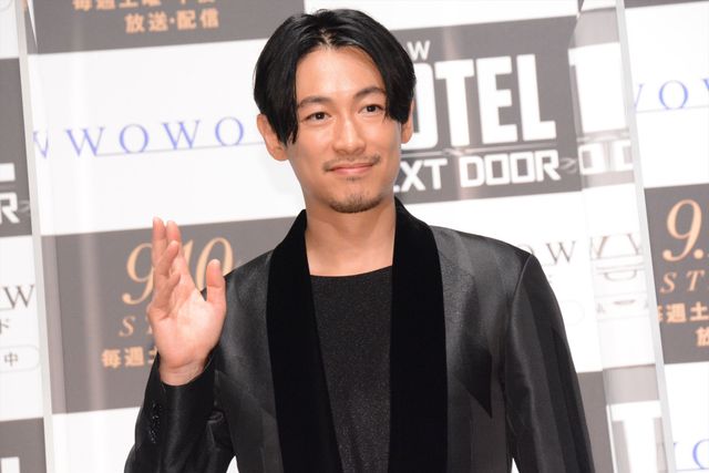 ディーン・フジオカ、黒スーツで「HOTEL -NEXT DOOR-」完成披露へ：フォトギャラリー