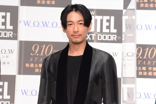 ディーン・フジオカ、黒スーツで「HOTEL -NEXT DOOR-」完成披露へ（7枚目）
