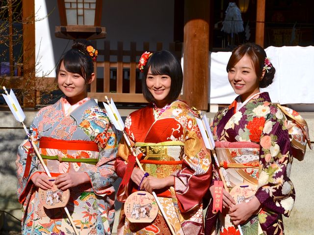 乃木坂46生駒里奈ら新成人メンバーが振袖姿を披露！フォトギャラリー：フォトギャラリー