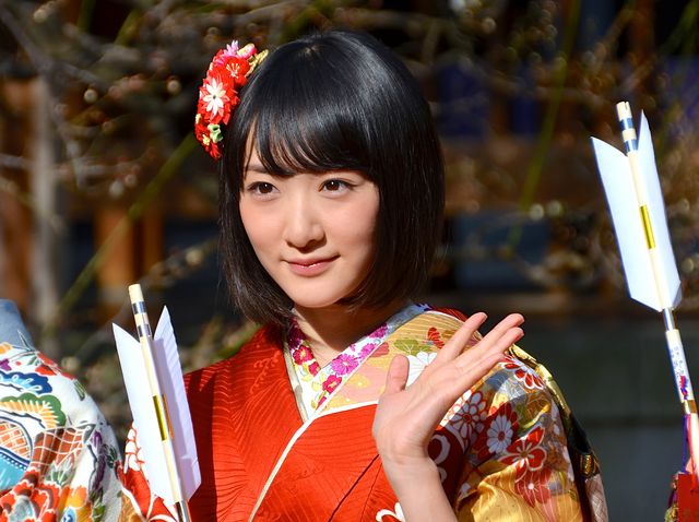 乃木坂46生駒里奈ら新成人メンバーが振袖姿を披露！フォトギャラリー（5枚目）
